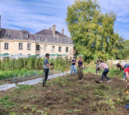 Le Campus de la Transition est un éco-campus incluant un éco-lieu